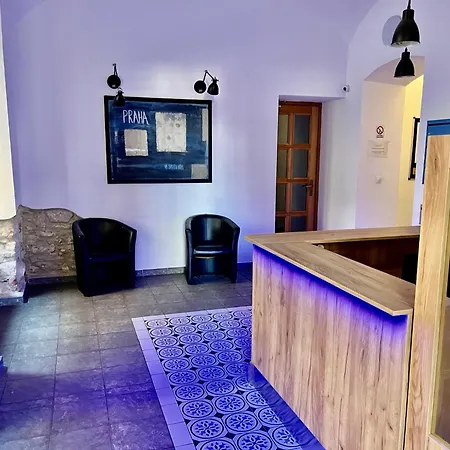 City Centre Apartment With Parking Praga Exterior foto