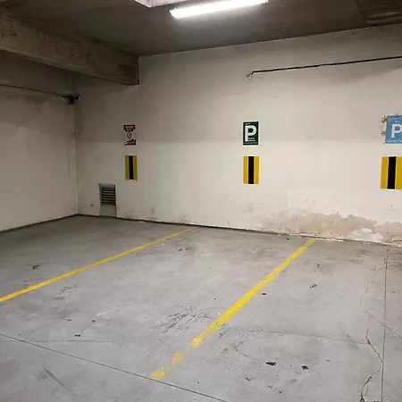 City Centre Apartment With Parking Praga Exterior foto